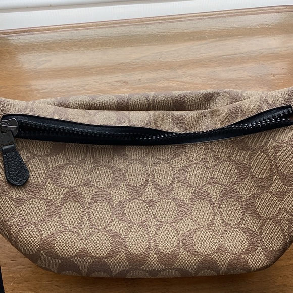 Rare Coach crossbody bag - Picture 3 of 5